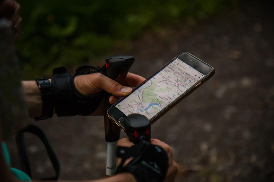 Comparing the Best Offline Hiking Map Apps of 2026: Gaia GPS, onX Backcountry, CalTopo, and OsmAnd