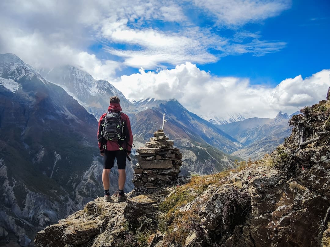 Osprey Talon 22 vs Deuter Futura Pro 26 Day Hike Pack Comparison